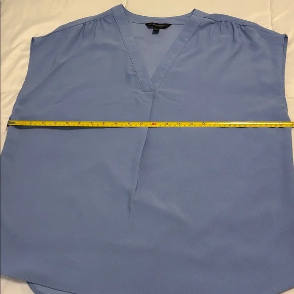Banana Republic Light Blue V-Neck Blouse - Picture 7 of 7